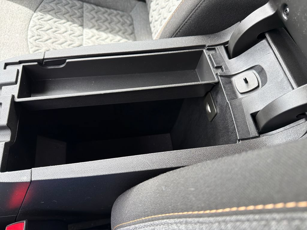 Used 2023 Chevrolet Equinox LT FWD image 22