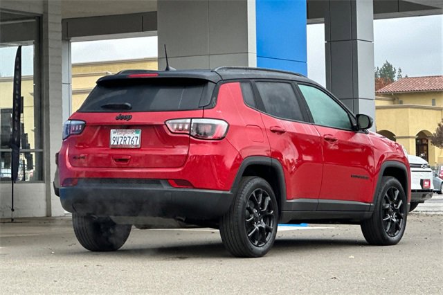 Used 2024 Jeep Compass Latitude w/ Convenience Group image 5