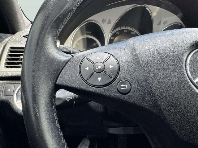 Used 2011 Mercedes-Benz C 300 Sport image 25