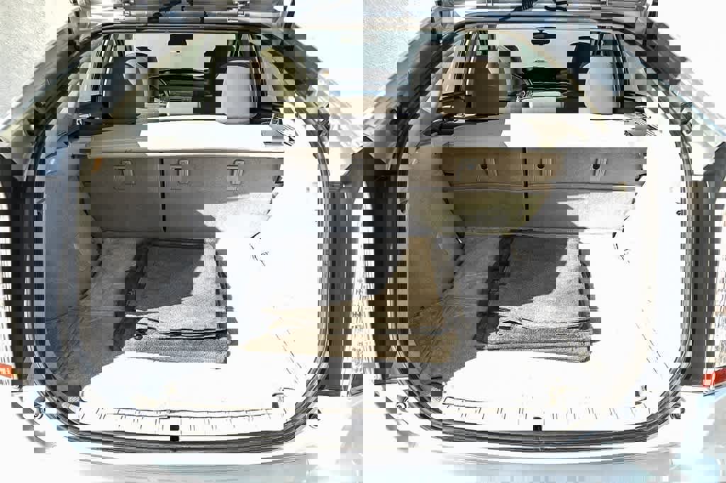 Used 2014 Toyota Prius Two image 27