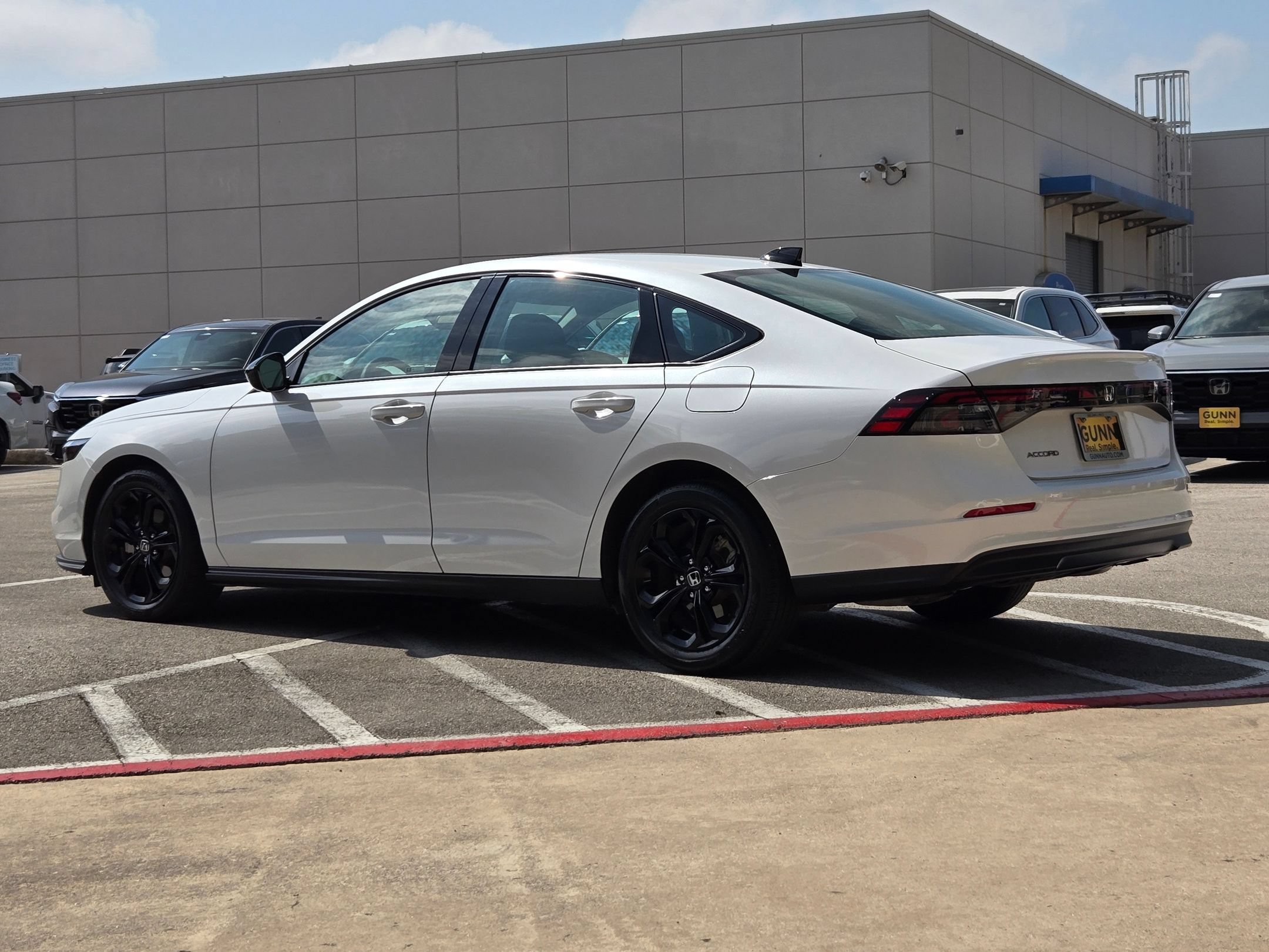 Certified 2025 Honda Accord SE image 5