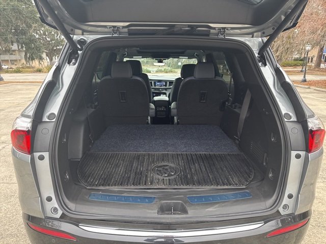 Used 2024 Buick Enclave Essence w/ Experience Buick Package image 8