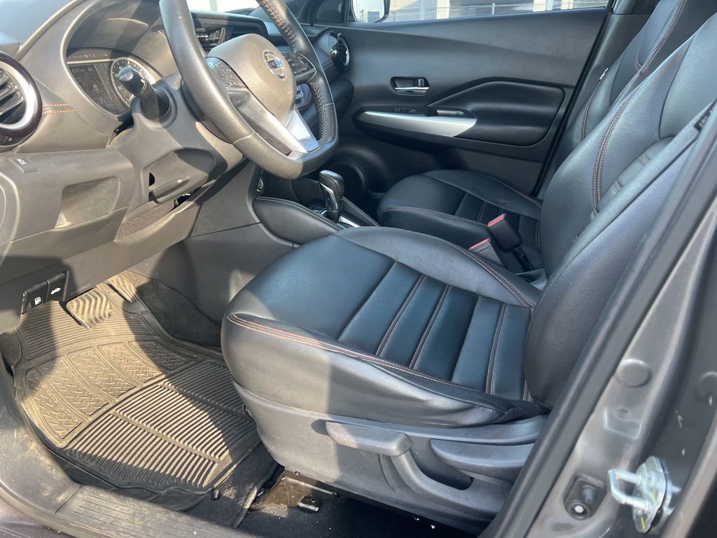Used 2019 Nissan Kicks SR w/ SR Premium Package image 17