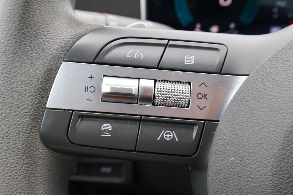 Used 2025 Hyundai Sonata SEL FWD image 12