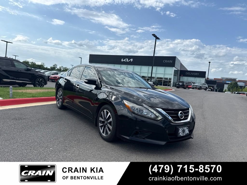 Used 2017 Nissan Altima 2.5 SL w/ 2.5 Technology Package FWD image 1