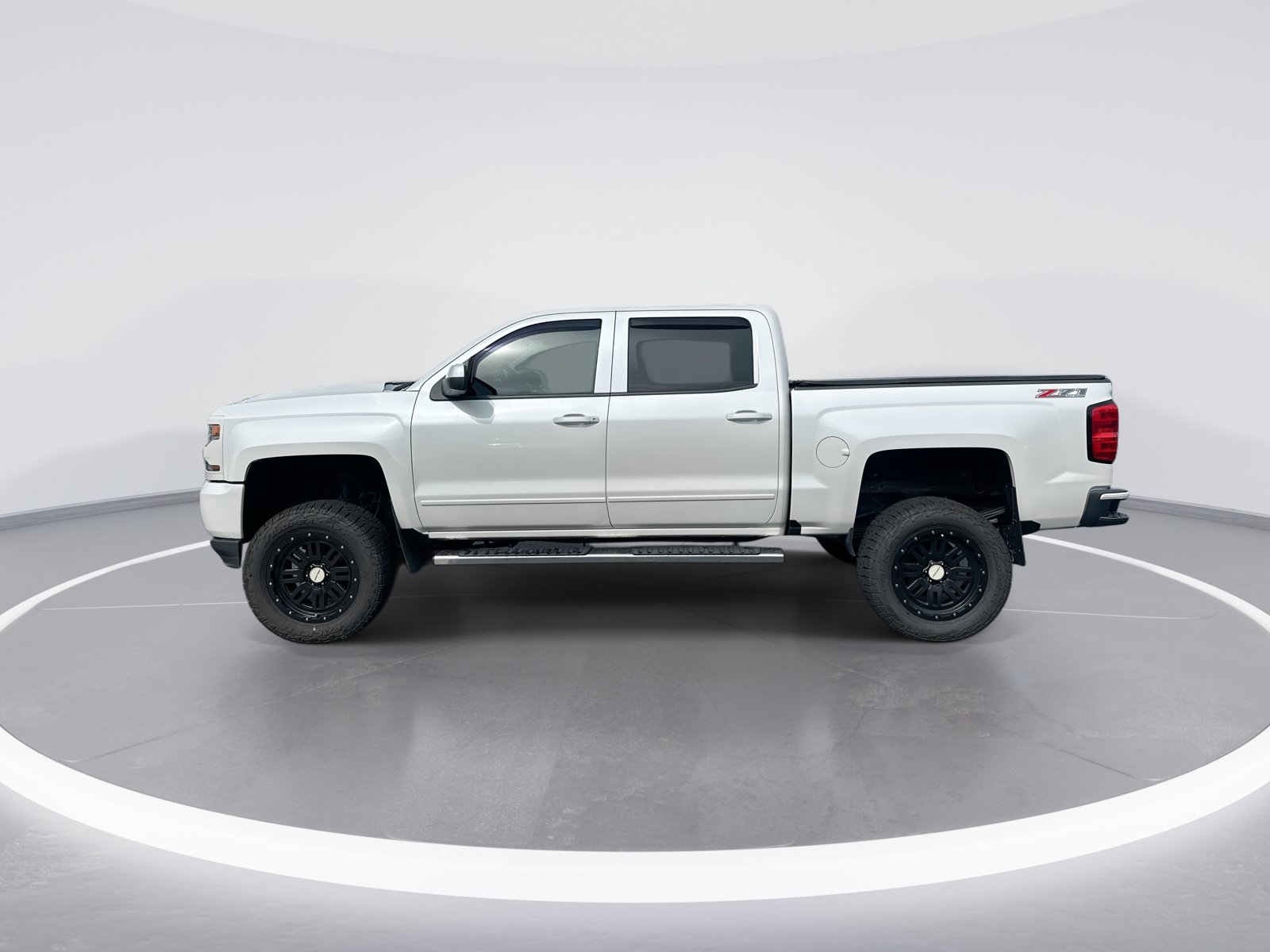Used 2017 Chevrolet Silverado 1500 LT w/ All Star Edition AWD/4WD image 6