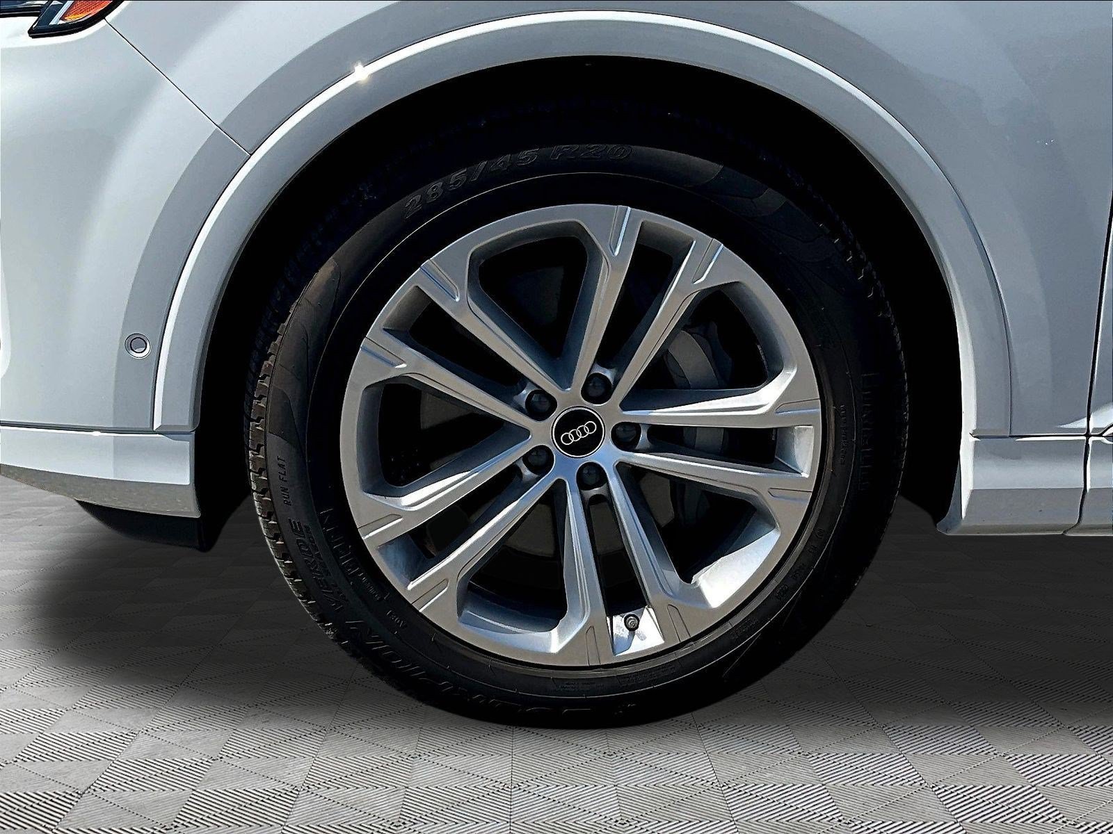 Used 2025 Audi Q7 3.0T Prestige AWD/4WD image 33