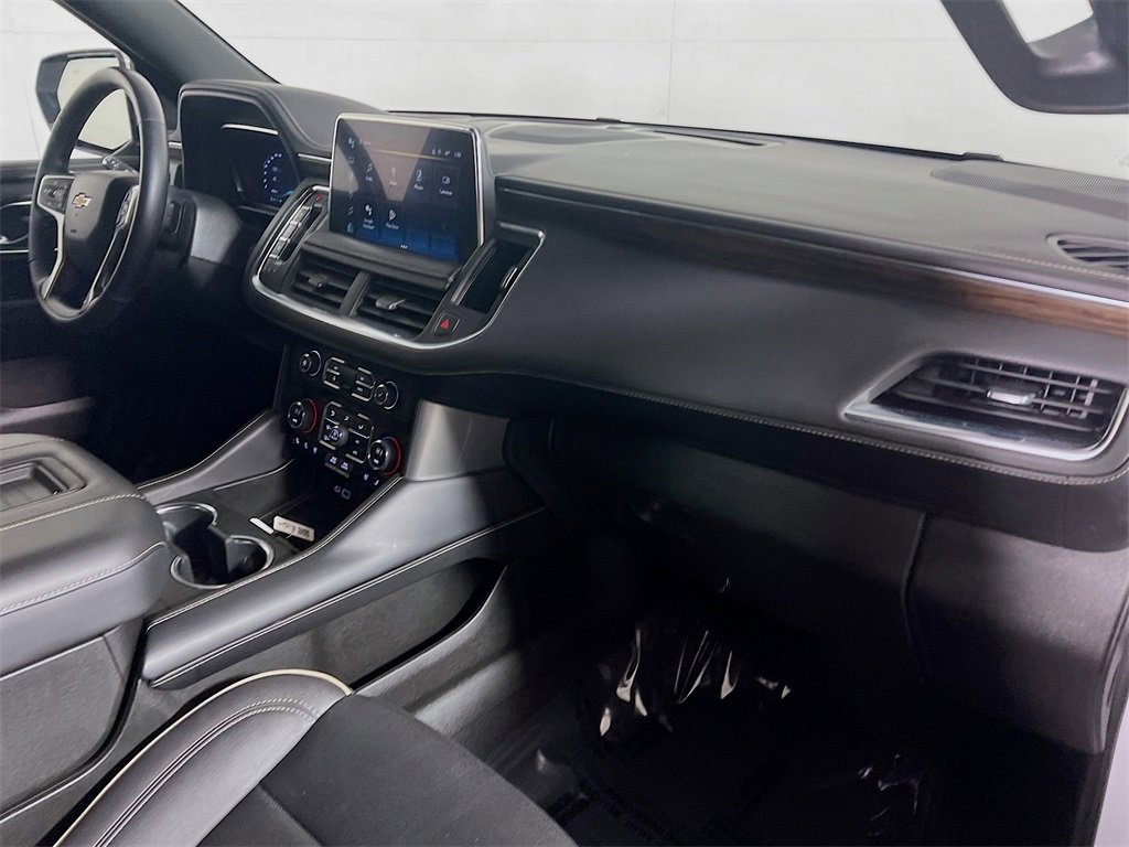 Used 2023 Chevrolet Suburban Premier image 28