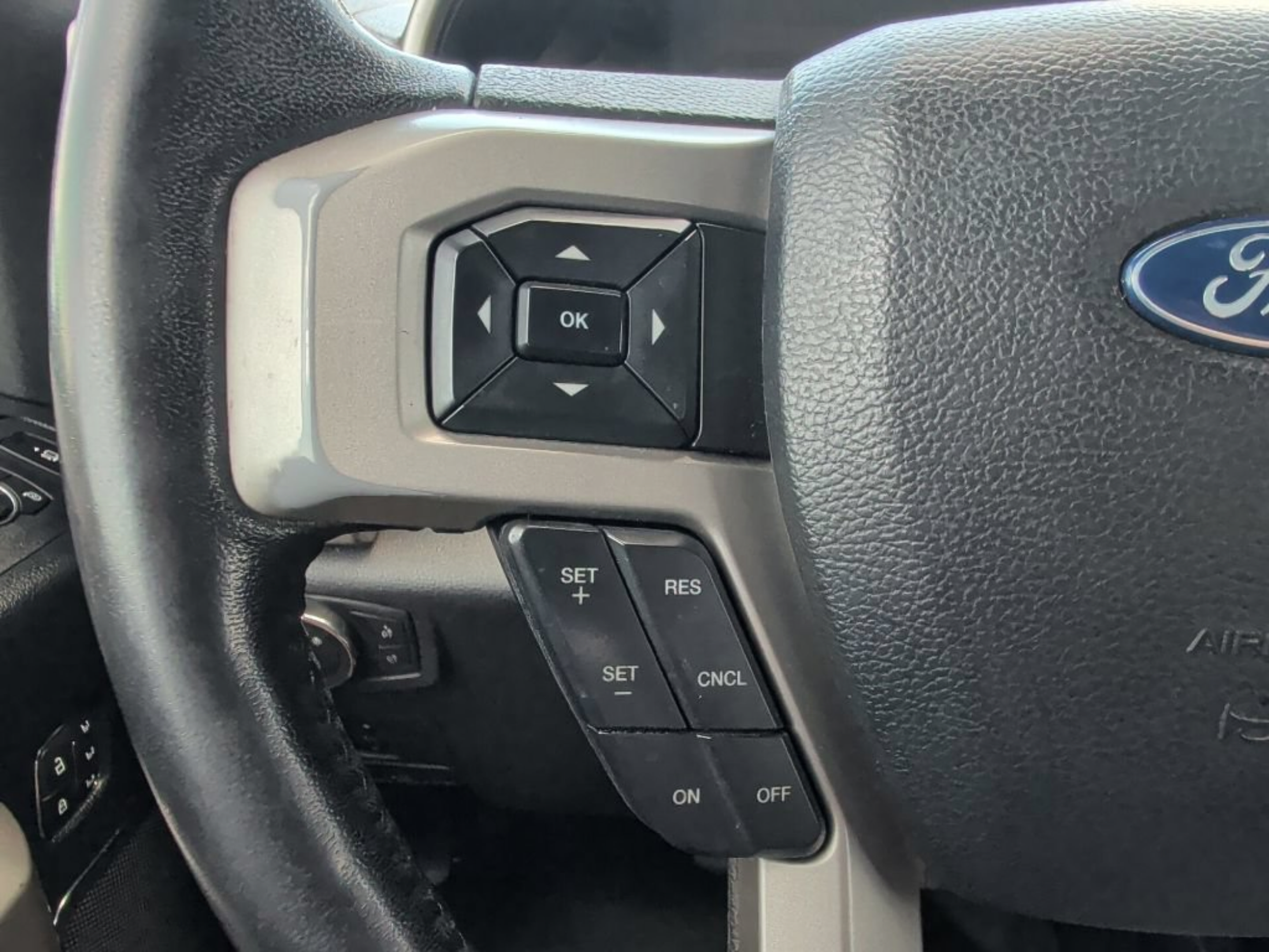 Used 2019 Ford F250 Lariat w/ Lariat Value Package AWD/4WD image 26