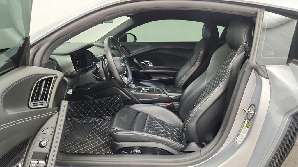 Used 2017 Audi R8 V10 plus AWD/4WD image 21