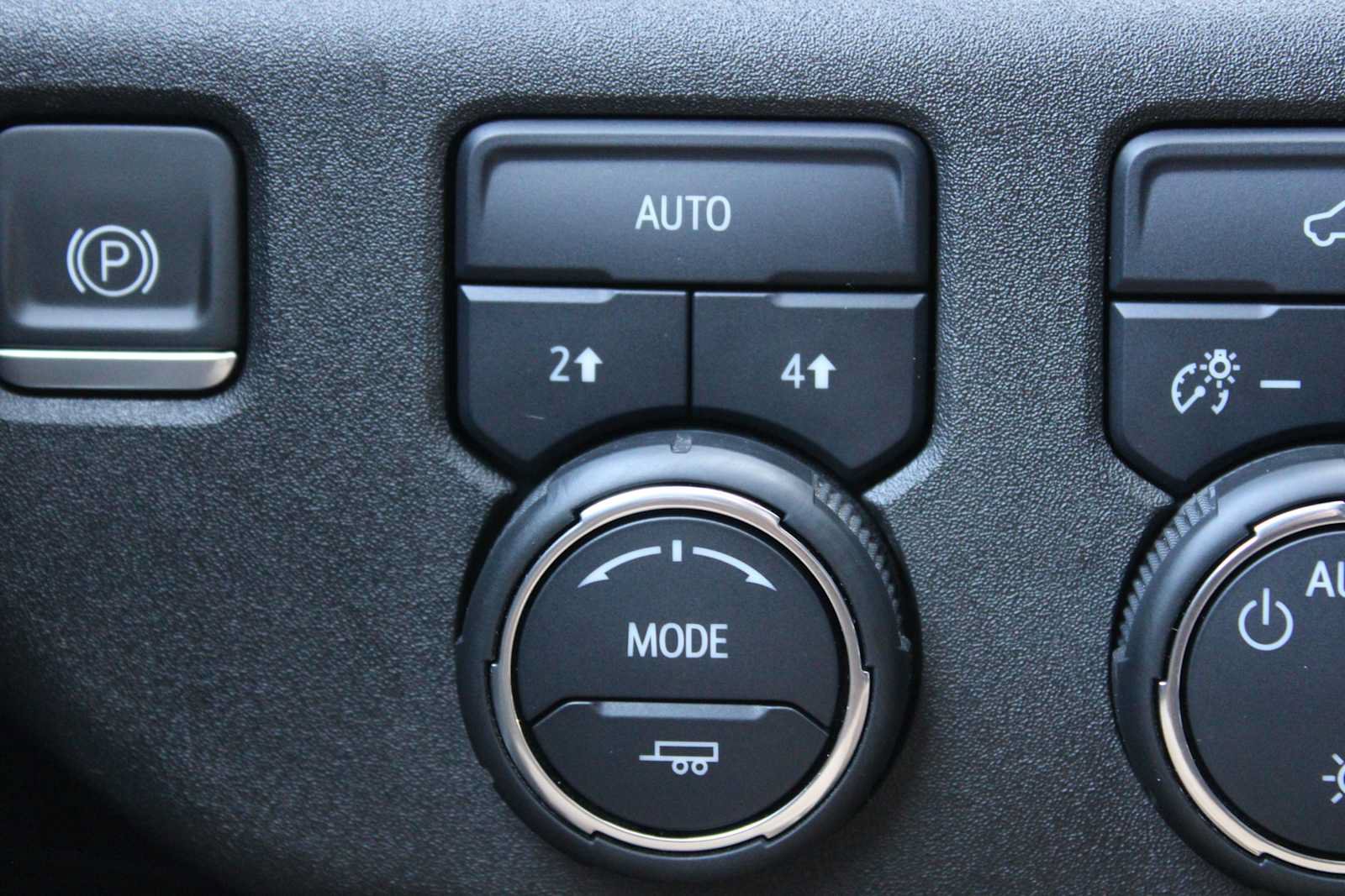 Certified 2023 Chevrolet Silverado 1500 LT AWD/4WD image 16