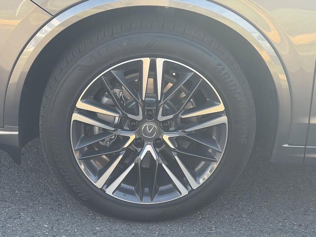 Certified 2026 Acura MDX w/ Advance Package AWD/4WD image 29