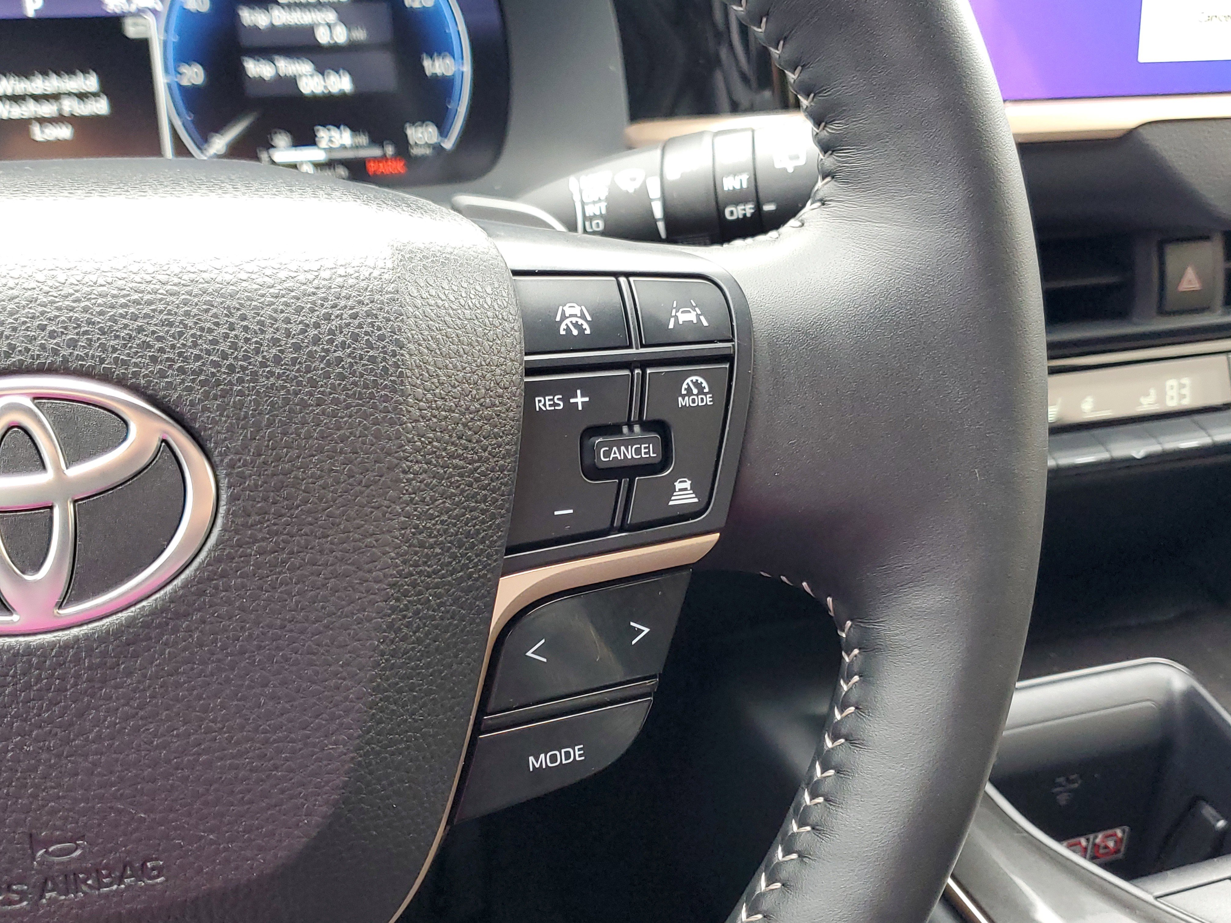 Used 2025 Toyota Crown Signia XLE image 26