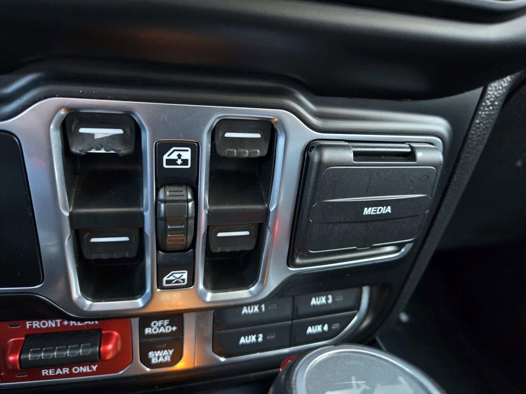 Used 2021 Jeep Wrangler Unlimited Rubicon image 36