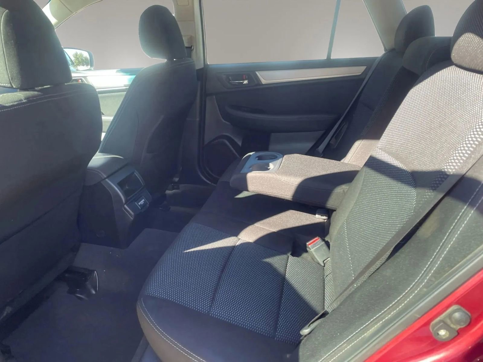 Used 2018 Subaru Outback 2.5i Premium image 19