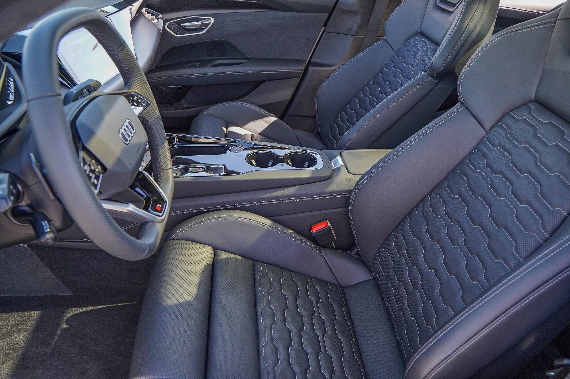 New 2026 Audi S e-tron GT Prestige image 8