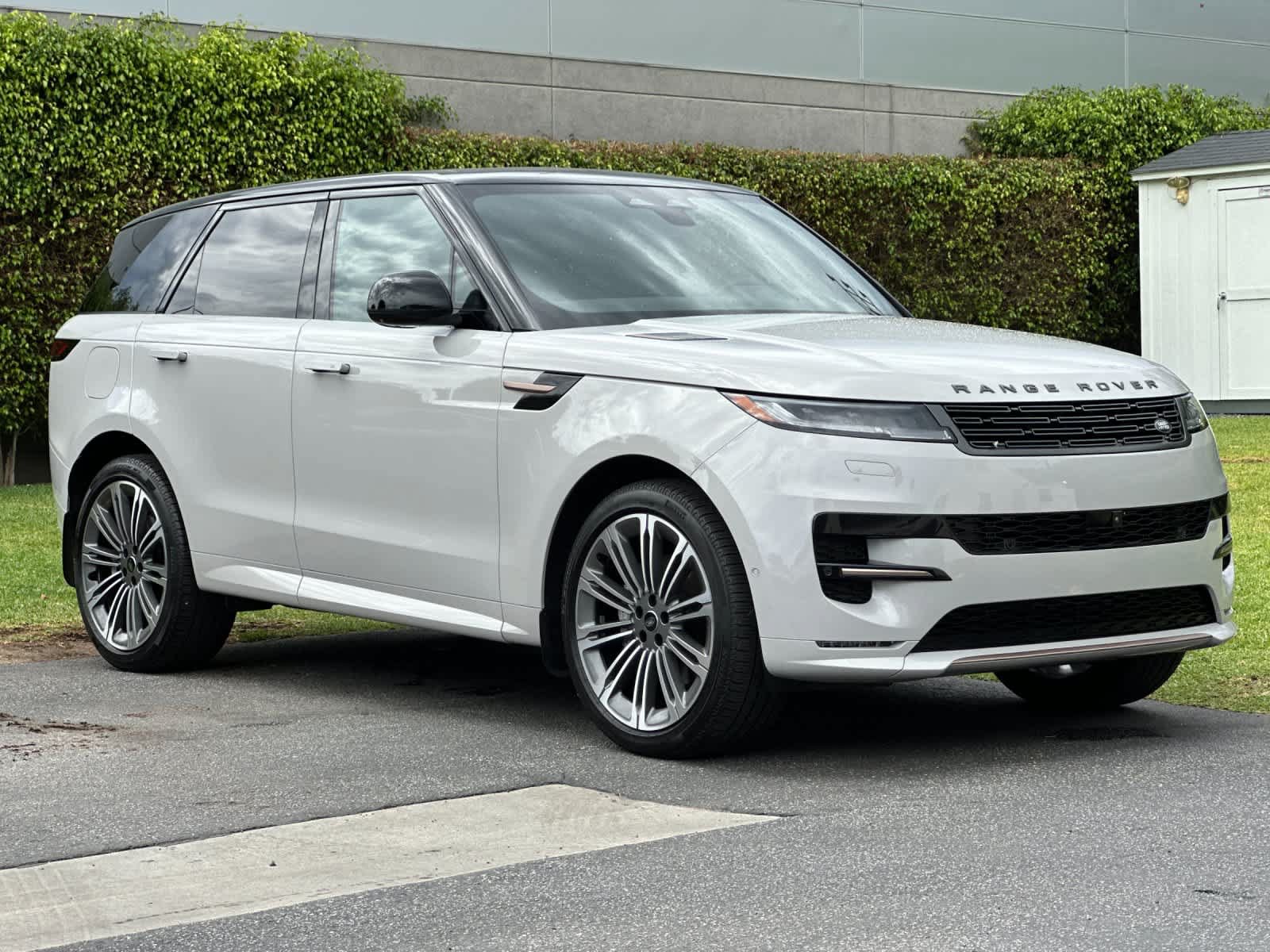 Used 2025 Land Rover Range Rover Sport Dynamic SE AWD/4WD image 10