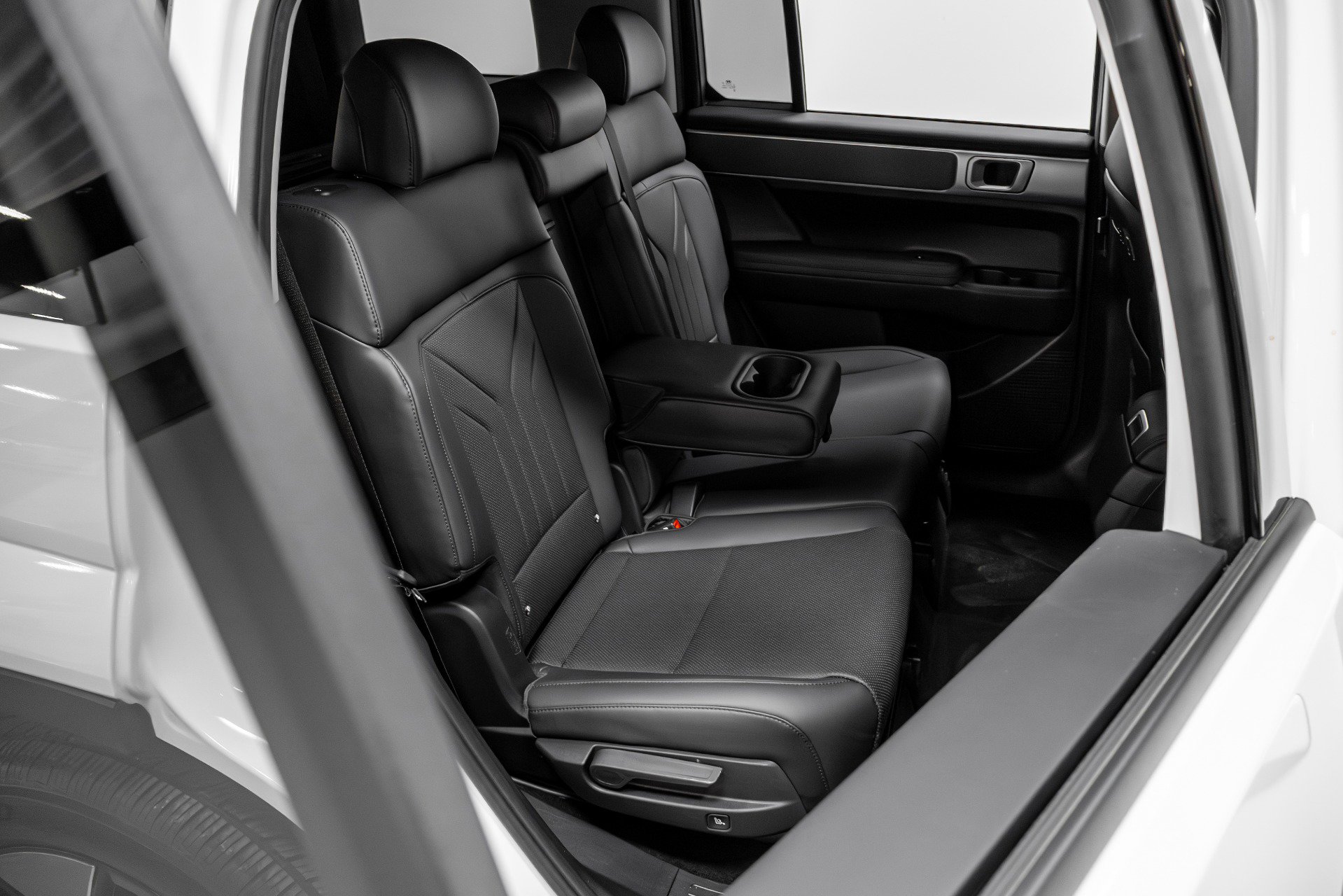 Used 2025 Hyundai Santa Fe SEL image 23