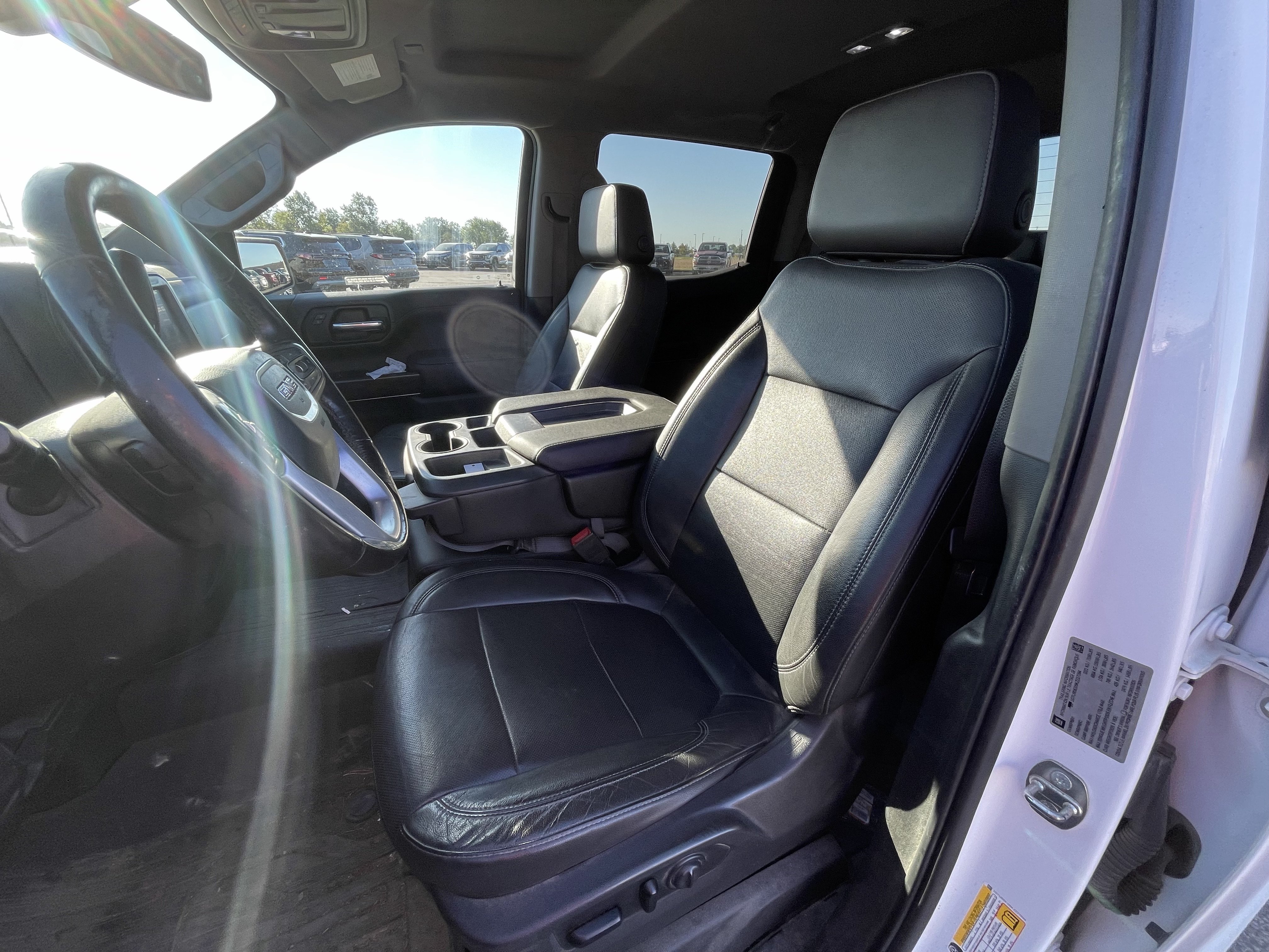 Used 2019 GMC Sierra 1500 SLT w/ X31 Off-Road Package AWD/4WD image 10