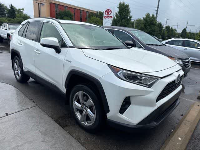 Used 2021 Toyota RAV4 XLE Premium AWD/4WD image 2