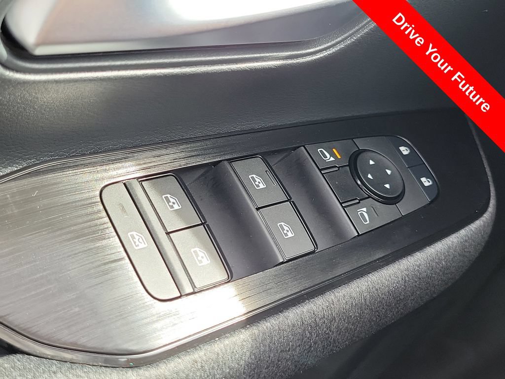 Used 2026 Nissan Kicks SV w/ SV Premium Package FWD image 18