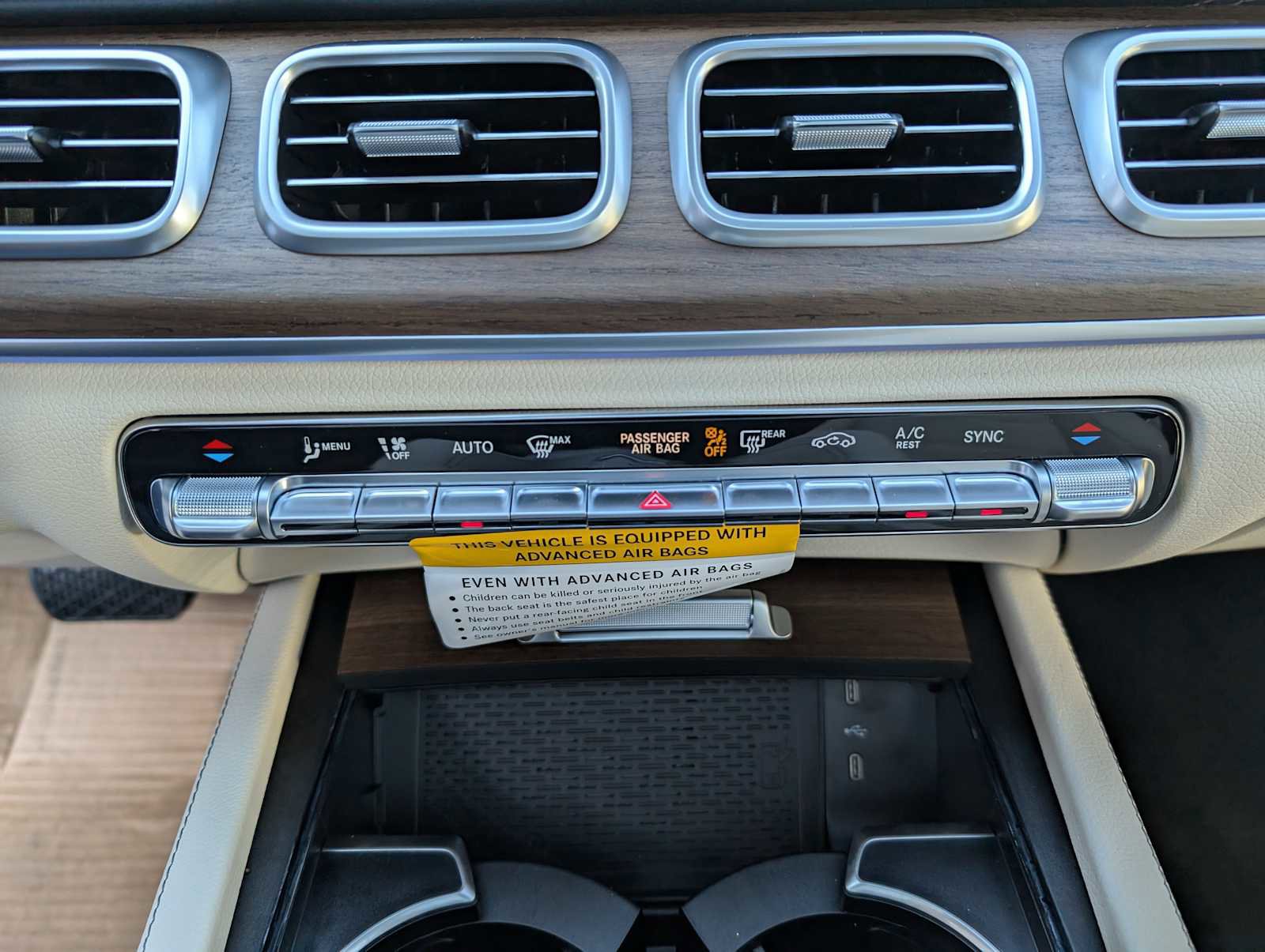 New 2026 Mercedes-Benz GLE 450 4MATIC Coupe image 24