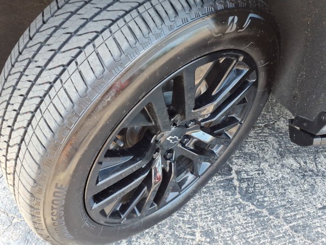 Used 2025 Chevrolet Tahoe Premier AWD/4WD image 15