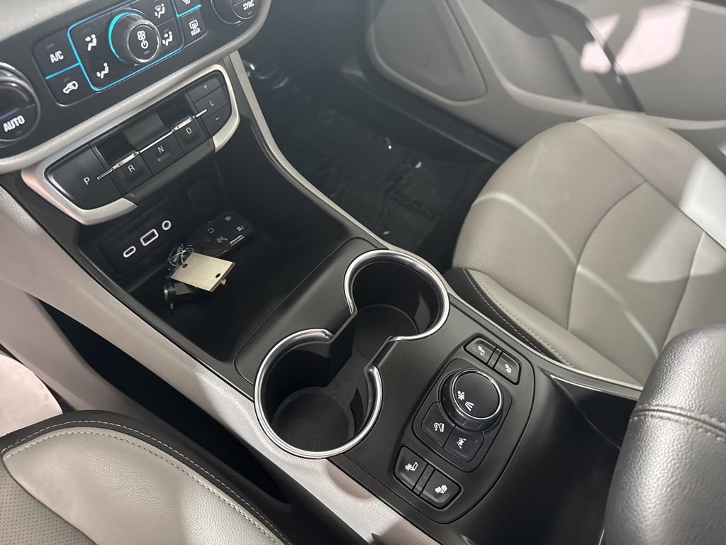 Used 2022 GMC Terrain SLT FWD image 21