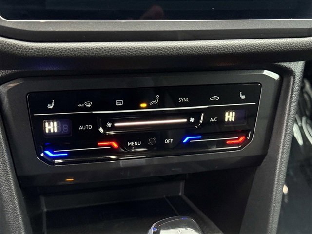 Used 2024 Volkswagen Tiguan SE image 22