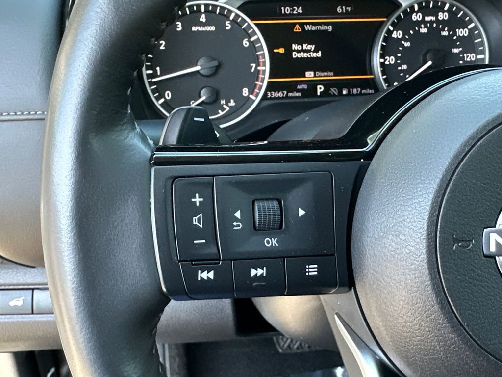 Used 2025 Nissan Pathfinder SL AWD/4WD image 24