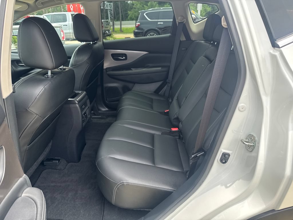 Used 2023 Nissan Murano SV w/ SV Midnight Edition Package FWD image 17