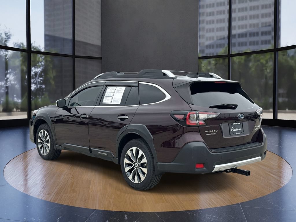 Used 2023 Subaru Outback Touring XT AWD/4WD image 4