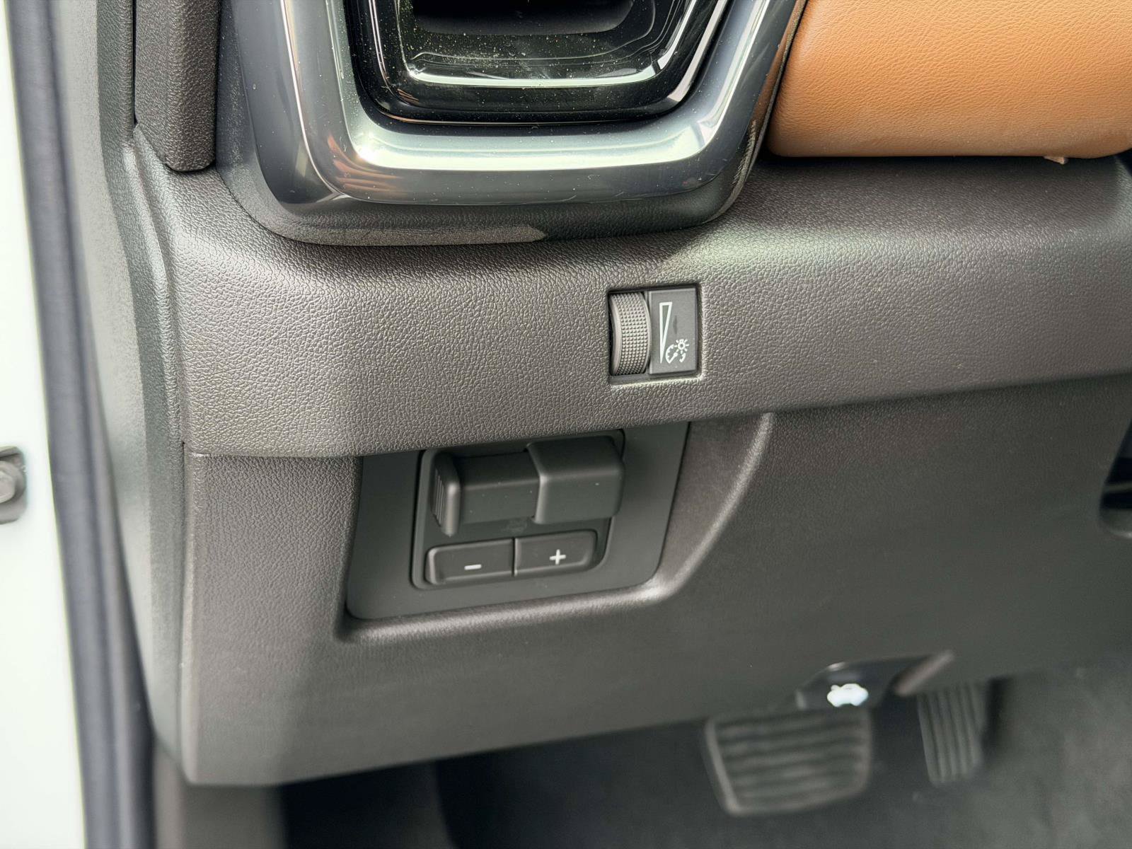 New 2026 GMC Canyon AT4 w/ Technology Plus Package AWD/4WD image 19