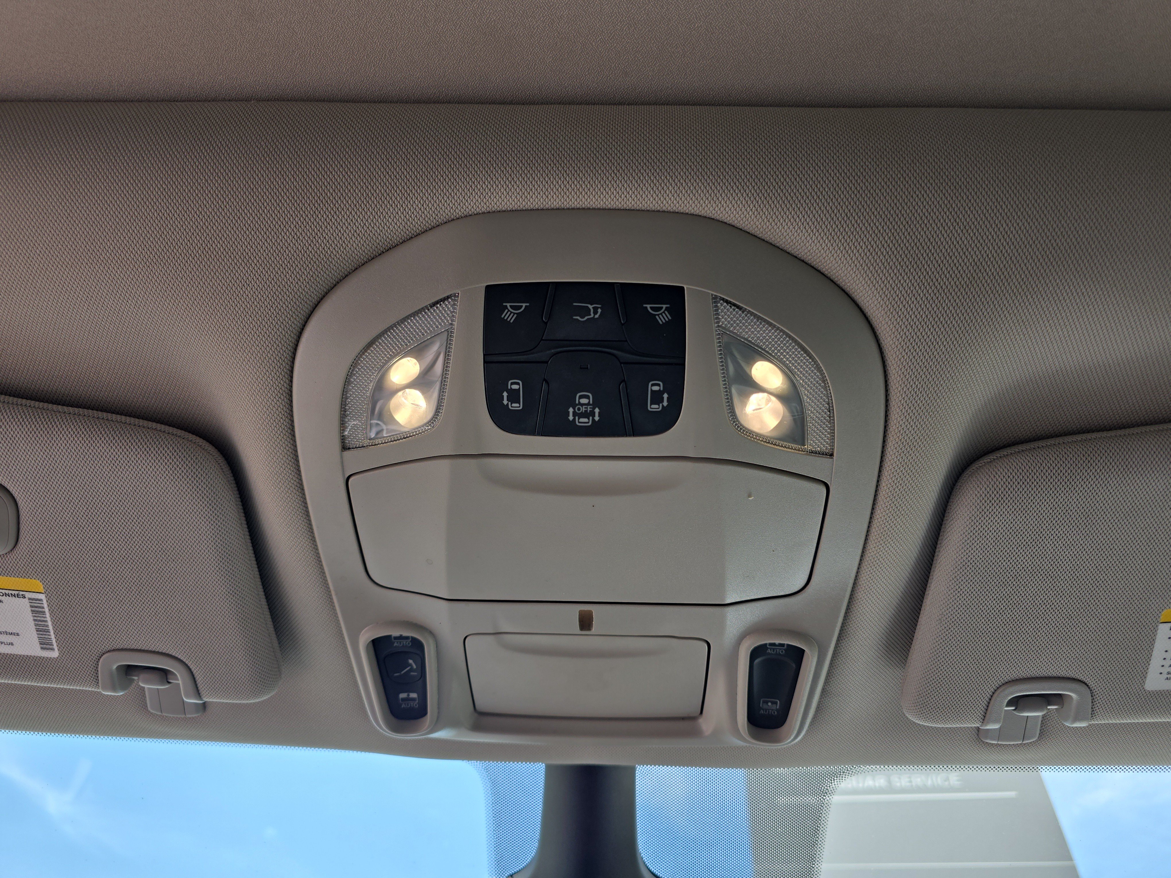 Used 2023 Chrysler Pacifica Limited w/ Uconnect Theater Family Group AWD/4WD image 24