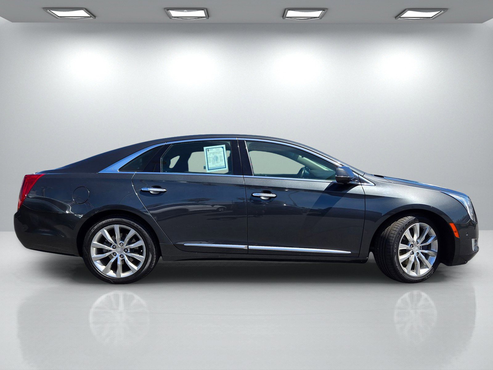 Used 2017 Cadillac XTS Luxury image 3