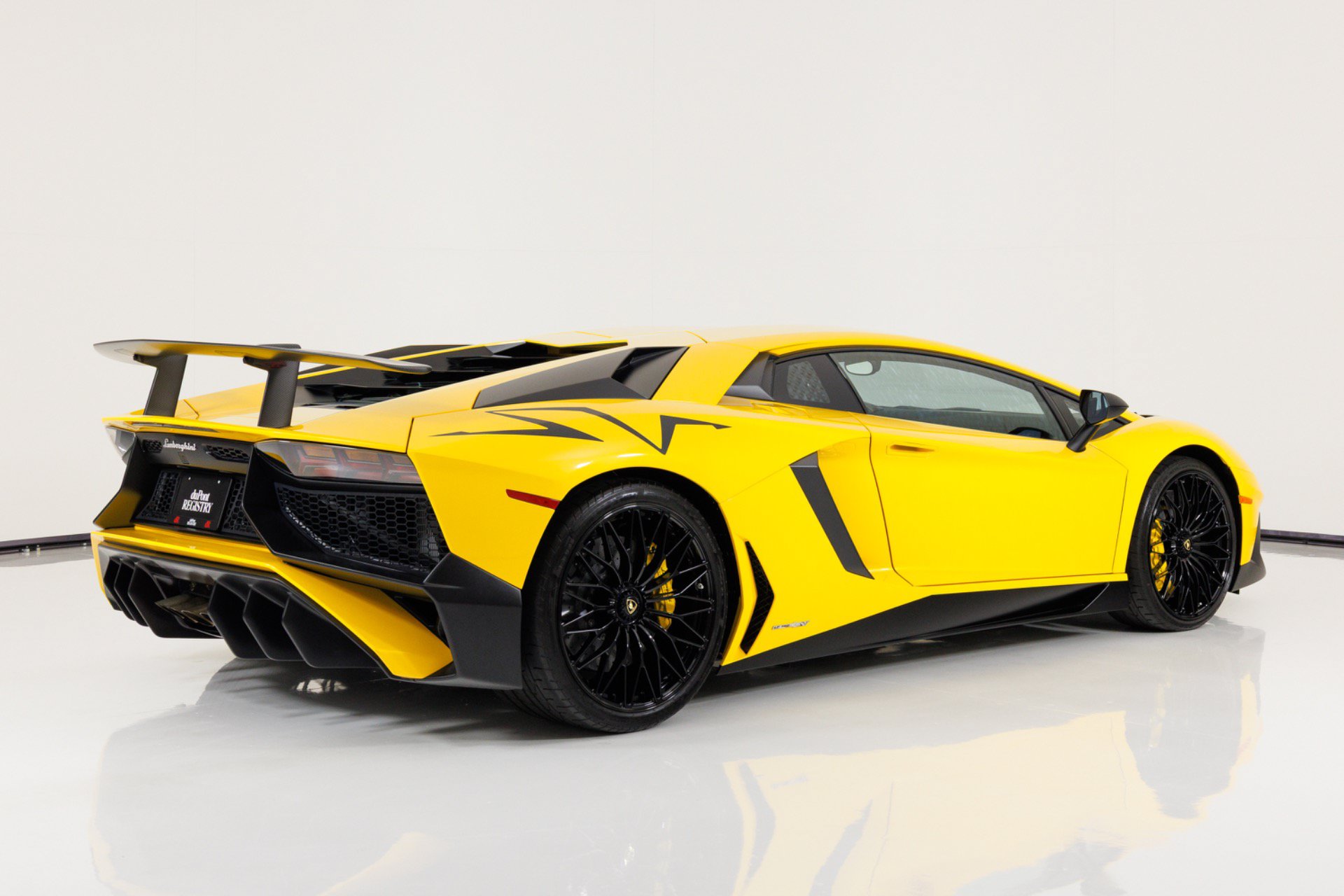 Used 2016 Lamborghini Aventador LP 750-4 Superveloce AWD/4WD image 3