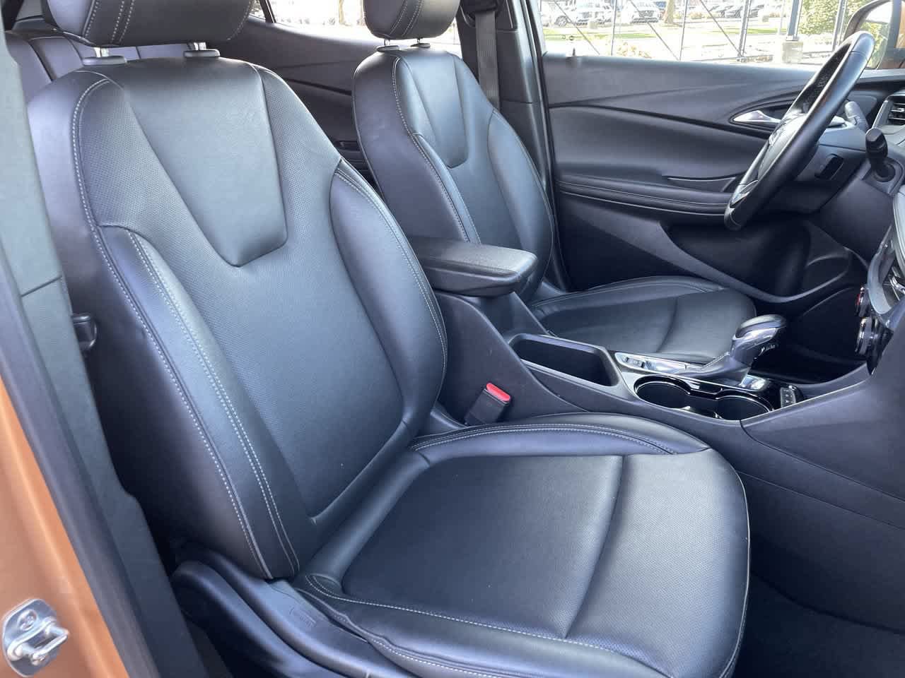 Used 2024 Buick Encore GX Sport Touring AWD/4WD image 14