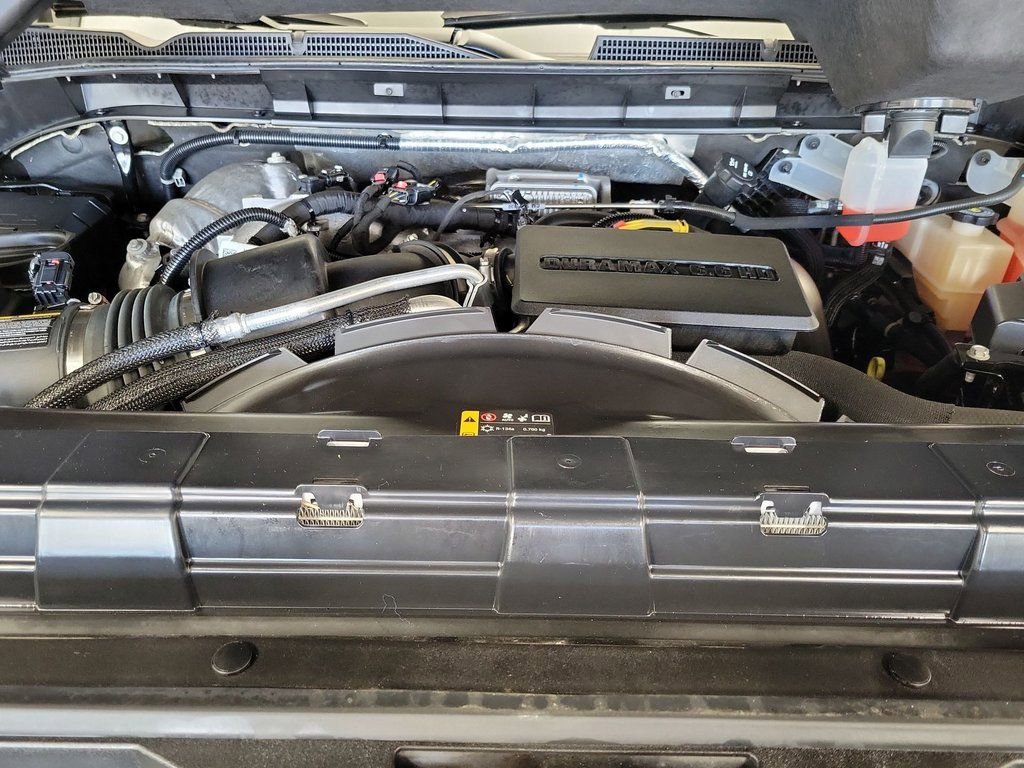 Certified 2022 GMC Sierra 2500 Denali w/ Denali Black Diamond Edition image 21