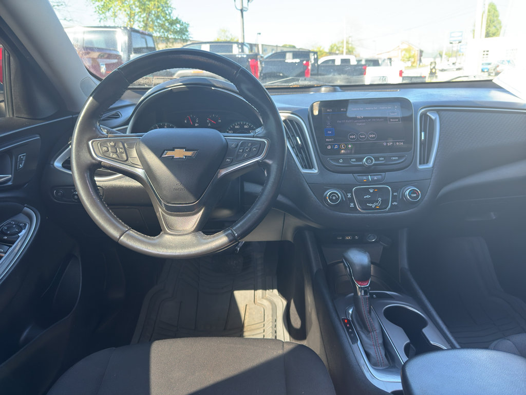 Used 2021 Chevrolet Malibu RS FWD image 9