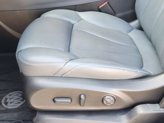 Used 2019 Buick Envision Premium w/ Driver Confidence Package AWD/4WD image 25