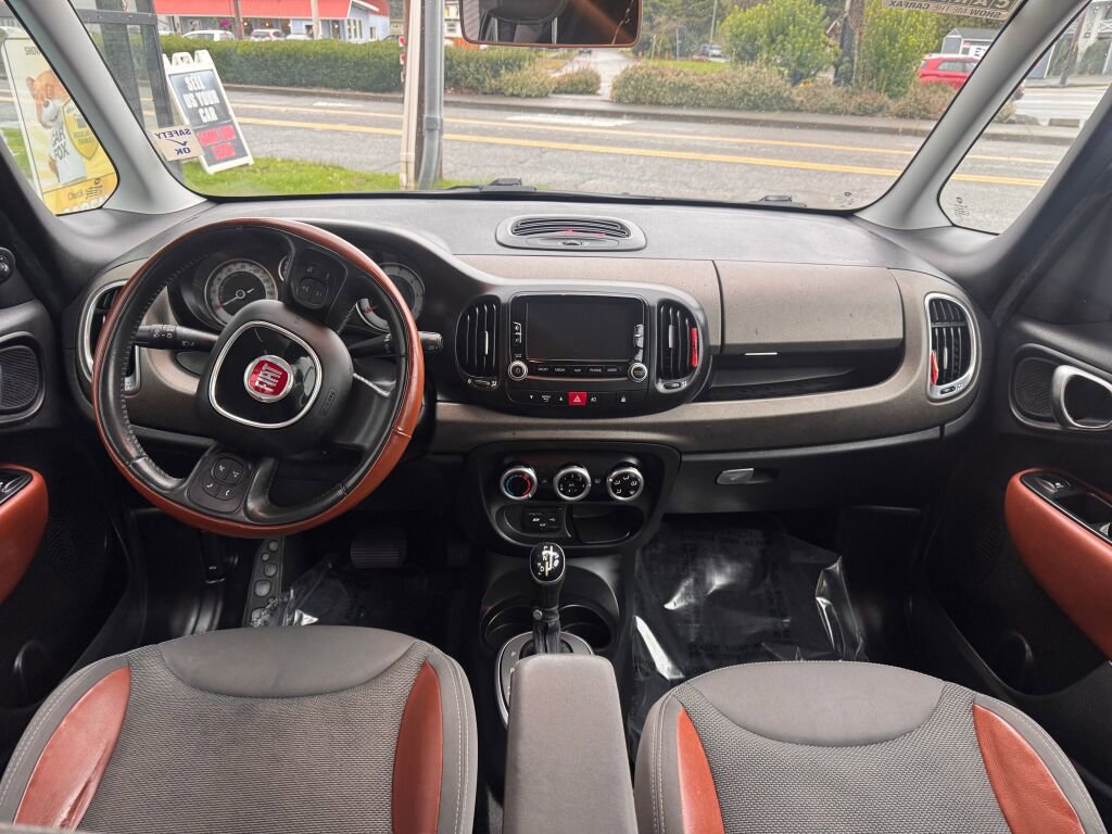 Used 2014 FIAT 500L Trekking image 16