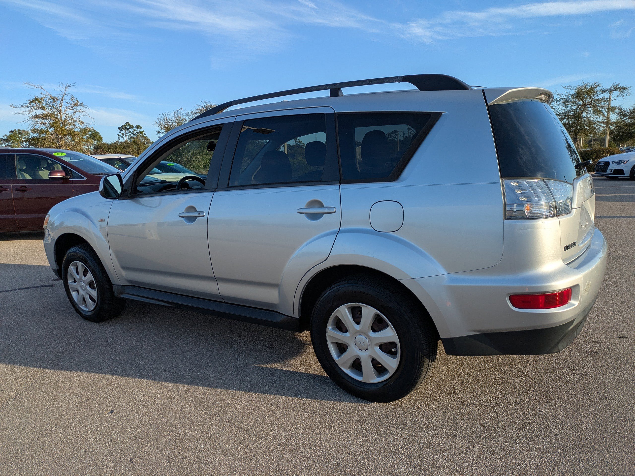 Used 2012 Mitsubishi Outlander ES image 7