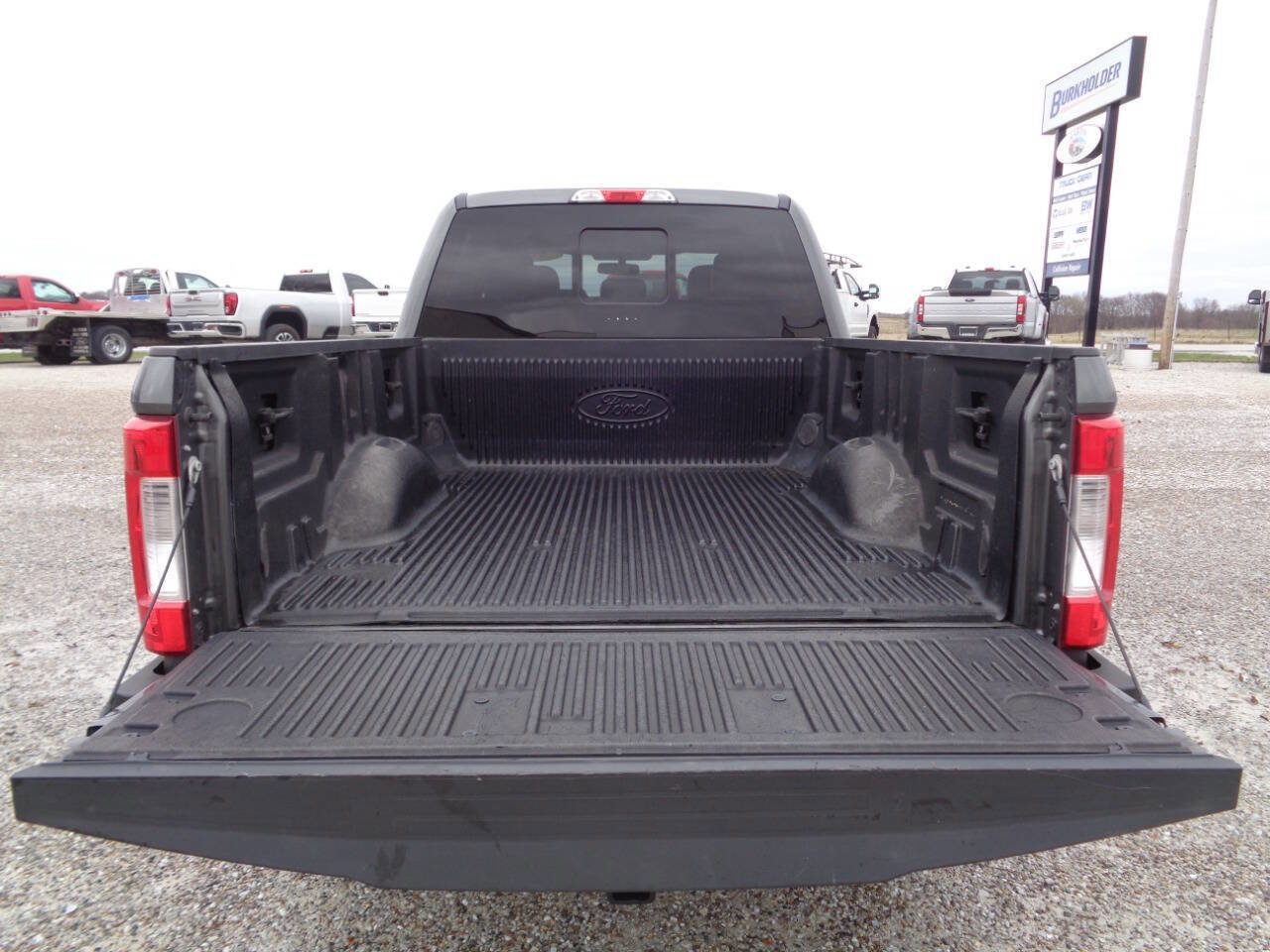 Used 2017 Ford F250 Lariat w/ Chrome Package image 12