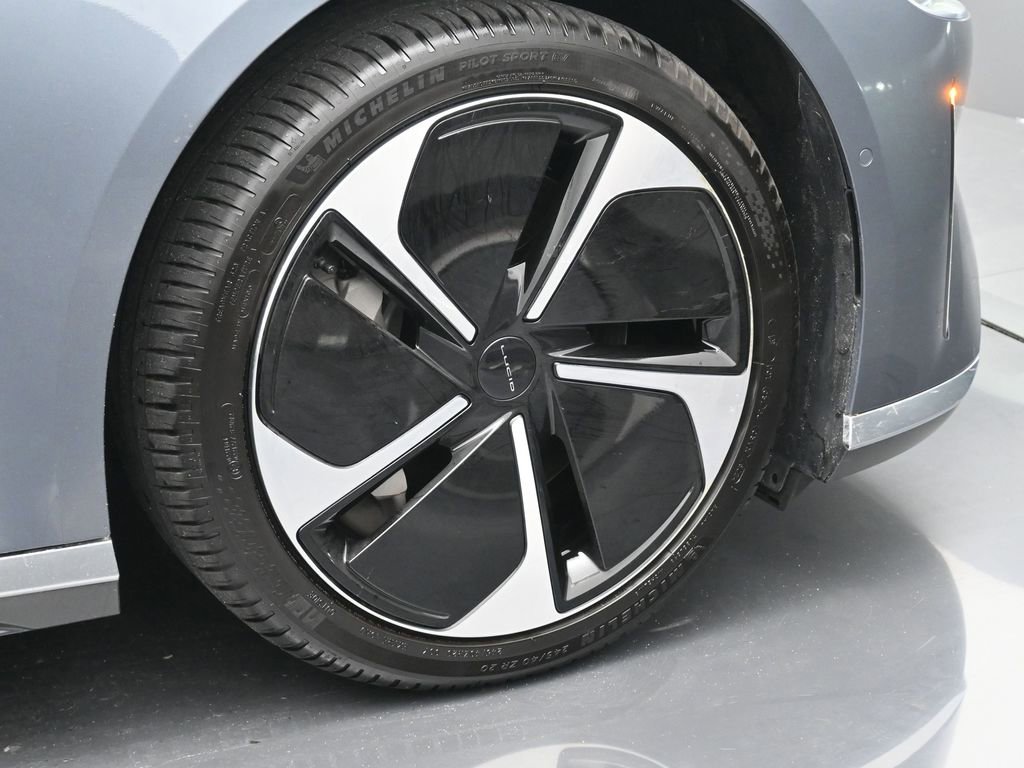 Used 2025 Lucid Air Touring image 6