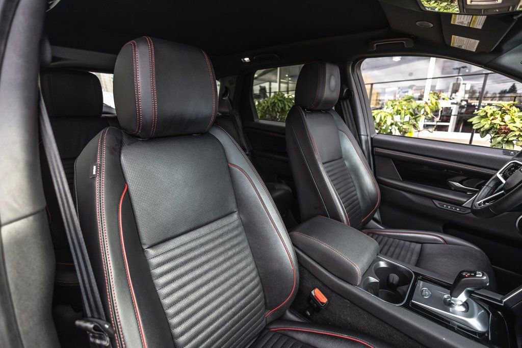 Used 2023 Land Rover Discovery Sport SE R-Dynamic image 26