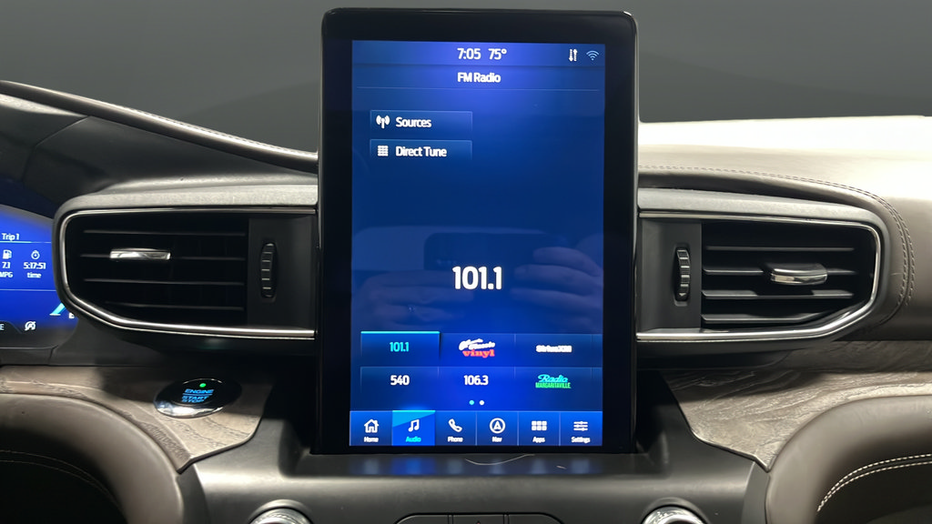 Used 2020 Ford Explorer Platinum w/ Premium Technology Package AWD/4WD image 33
