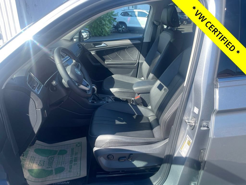 Certified 2023 Volkswagen Tiguan SE w/ Panoramic Sunroof Package AWD/4WD image 14