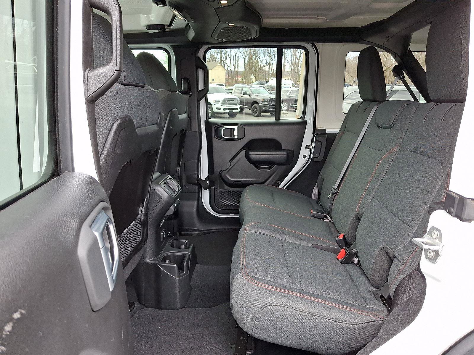 Certified 2025 Jeep Wrangler Unlimited Rubicon w/ Convenience Group image 10