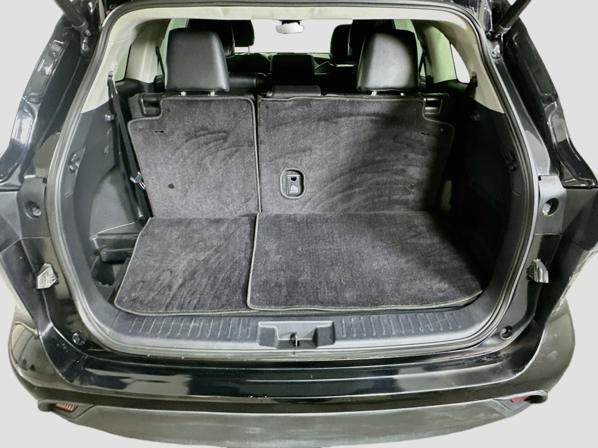 Used 2021 Toyota Highlander XLE FWD image 31