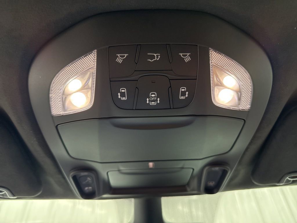 New 2026 Chrysler Pacifica Pinnacle image 30